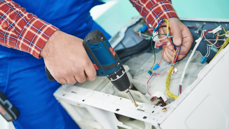 Sarıyer Eminçelik Eminçelik çamaşır makinesi kart tamiri – Su almama arızası orijinal parça ile giderildi. - Teknik servis örneği